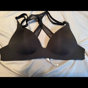 Bnwt victorias secret wire free bra